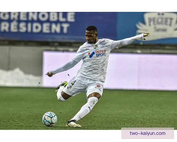 圣埃蒂安防守体系焕然一新，球队重塑防线迎来更稳固的赛季目标